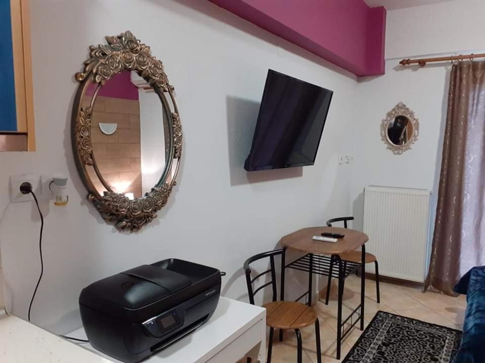 G M 6 Rooms Kentro In The Heart Of The City Larissa Esterno foto